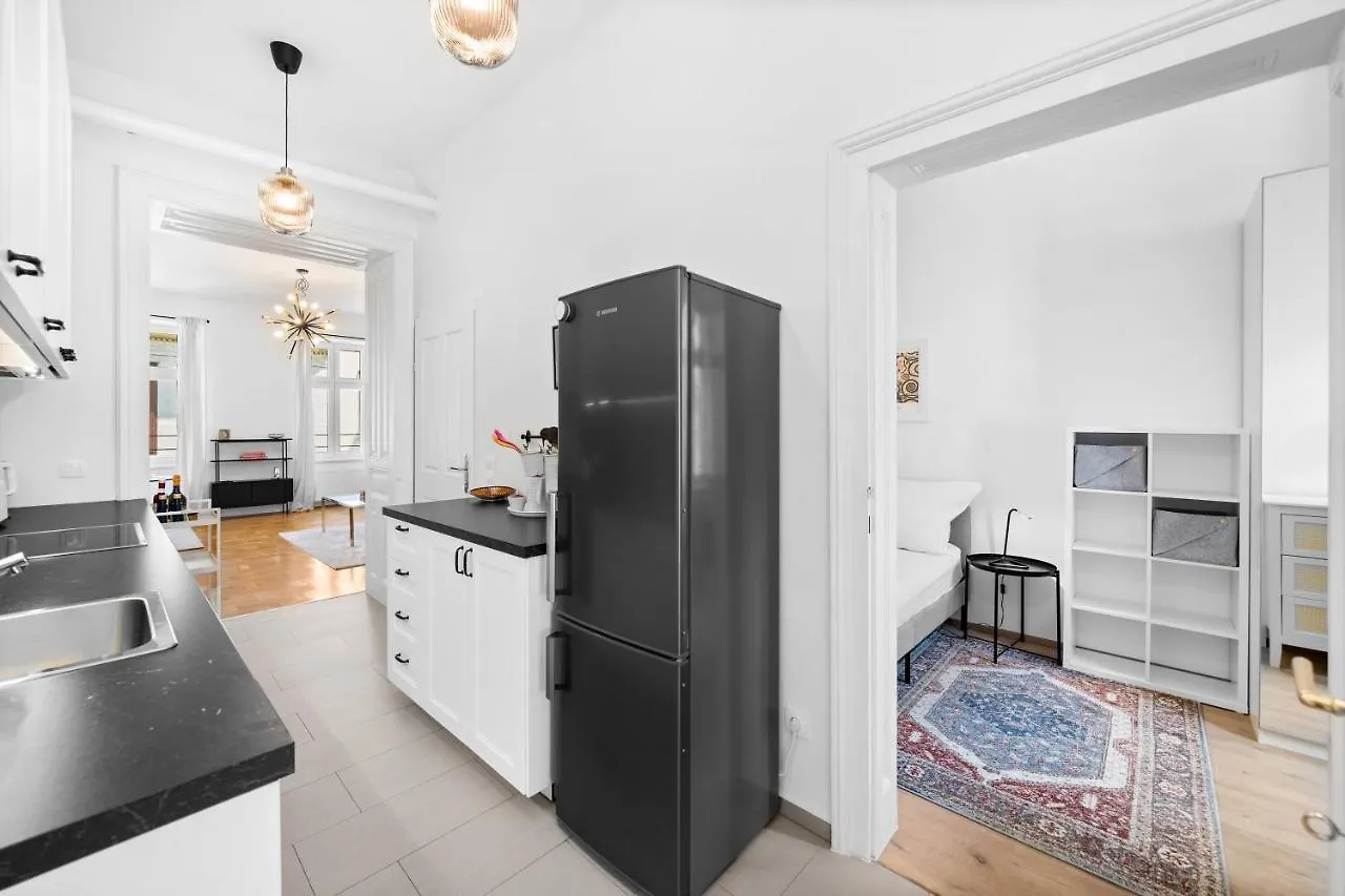 New Apartment @ Servitenviertel Vienna